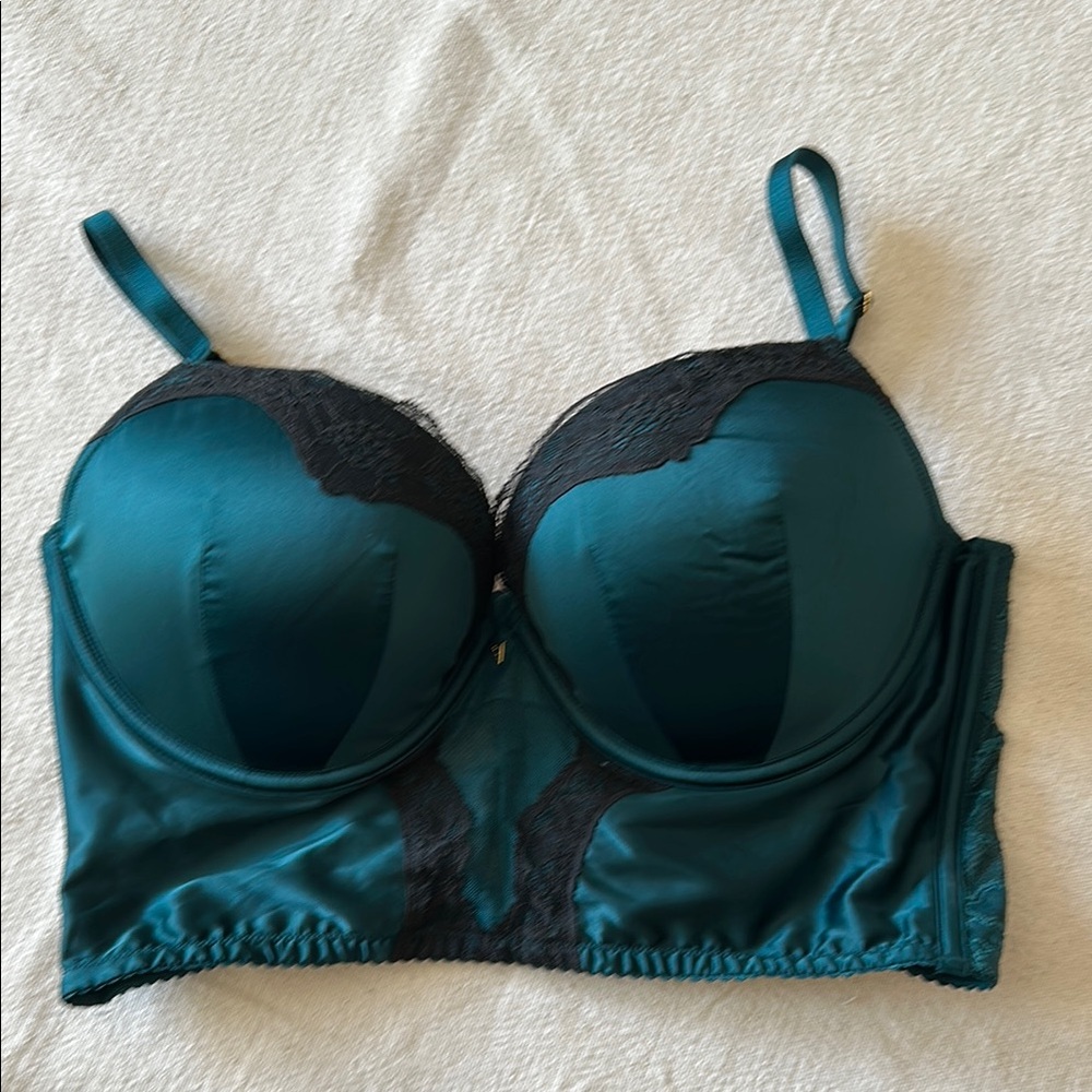 Victoria’s Secret Emerald Green and Black Lace Bra, 38C
